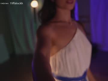 girl
        tifalock_ cam image #1564391