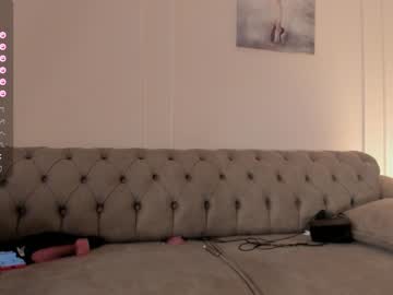 girl
        t0keng1rl cam image #3819411