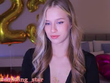 girl
        ella_twinkle cam image #3623911