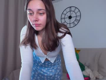 girl
        eleonora_linn cam image #165948