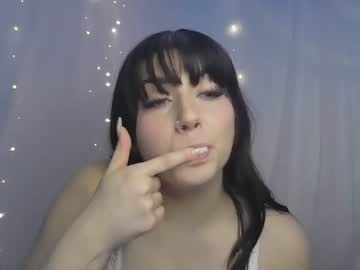 girl
        itsimogen cam image #3588463