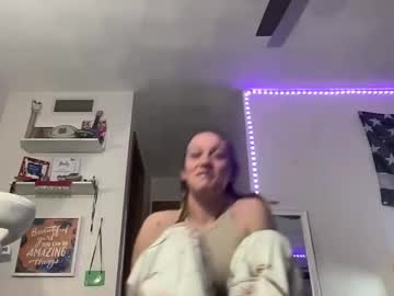 girl
        carlyy13 cam image #5757856