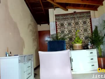 girl
        little_izzi cam image #2604147