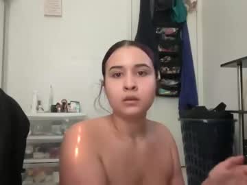 girl
        kittykaityy cam image #4073402