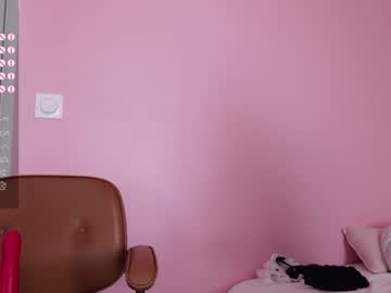 girl
        janeroyal cam image #4334839
