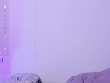 girl
        lizcastl cam image #6232399