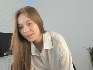 girl
        devonagrayer cam image #3956543