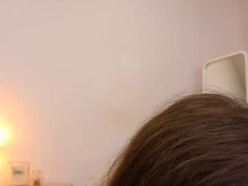 girl
        wanda_robinson cam image #4542814