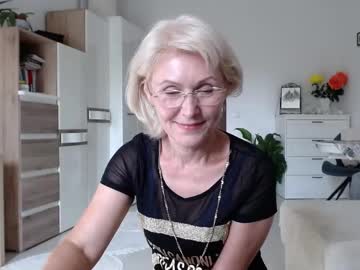 girl
        jasmin18v cam image #4950574