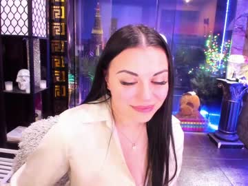 girl
        alma_pearl cam image #3075747