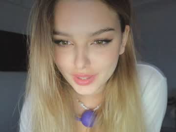 girl
        victoria_karma cam image #404465