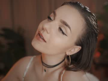 girl
        excitease cam image #1965666