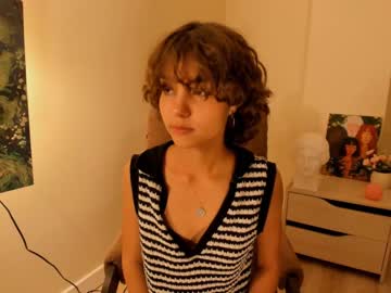 girl
        lenaelisabeth cam image #2740067