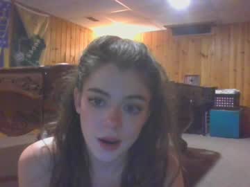 girl
        rosegold18 cam image #3210413