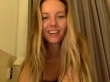 girl
        preciousdi cam image #378576