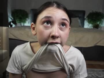 girl
        zarascarlett cam image #6038973