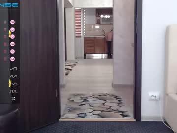 girl
        carmela_fox cam image #1036052