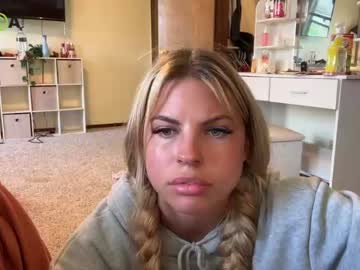 girl
        cxbraj cam image #3715613