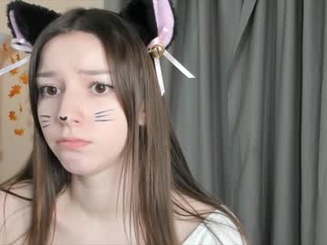 girl
        abigailkeira cam image #2917368
