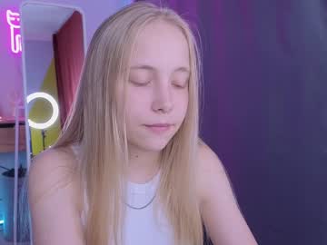 girl
        appr0ved cam image #2378737