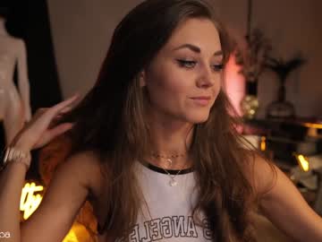 girl
        lettymoa cam image #4399611