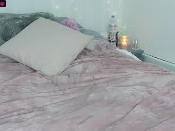 girl
        british_brin cam image #584207