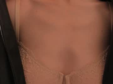 girl
        lauratanguy cam image #5066343