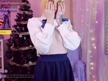 girl
        yourcutewaifu cam image #3391376