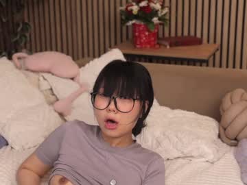 girl
        hinatabroks cam image #4348727