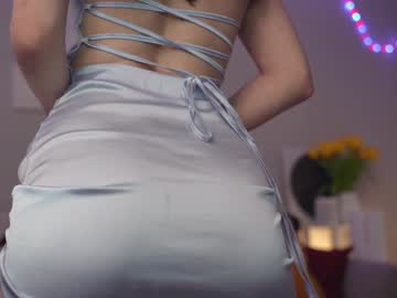 girl
        _blackbee_ cam image #6336259