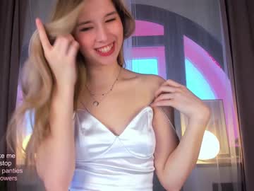 girl
        milablush cam image #611778