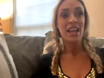girl
        dtfcouple_4u cam image #1829675