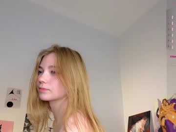 girl
        lovely_shyy cam image #5693790