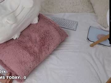 girl
        curlylolly cam image #2538549