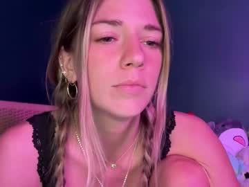 girl
        oliviahansleyy cam image #6572057