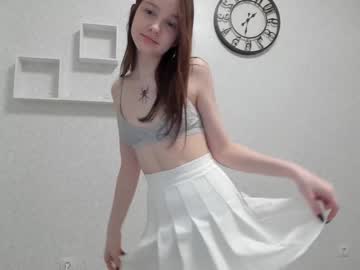girl
        wwjoi cam image #2904623