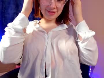 girl
        ruth_sky cam image #298236