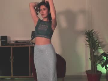 girl
        marmuse cam image #2045755