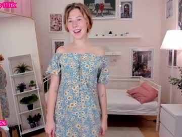 girl
        lottie_shine cam image #304127