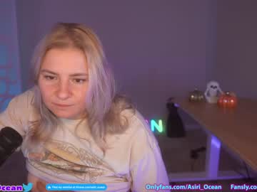 girl
        asiri_ocean cam image #2501347