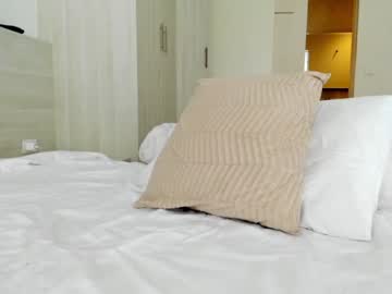 girl
        asiangirlandwhiteguy cam image #1895572