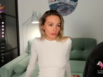 couple
        mutuallovvee cam image #2748318