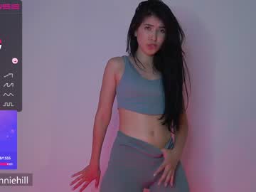 girl
        anniehillofficial_ cam image #1950979