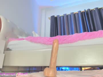 girl
        lovexxxpink cam image #2772684
