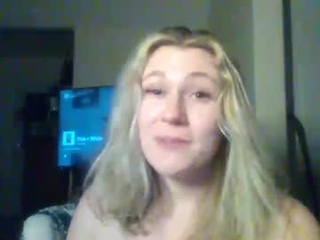 girl
        captain_pawg cam image #518131