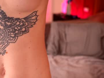 girl
        lovexxxpink cam image #2047663