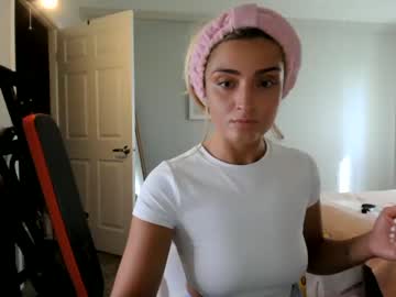 girl
        lolaabunnyxo cam image #1469645