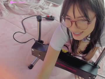 girl
        little_effy18 cam image #3215617