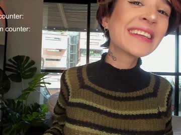 girl
        lonelly_lolly98 cam image #4864480