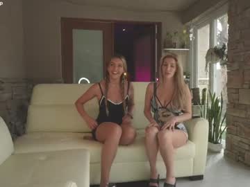 couple
        jackandjill cam image #3787230